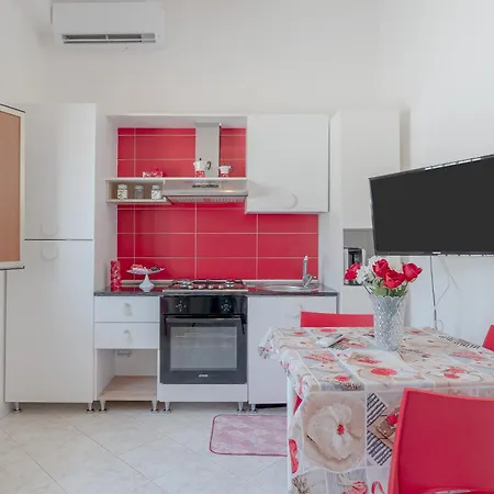 Mini In Apartment Noto